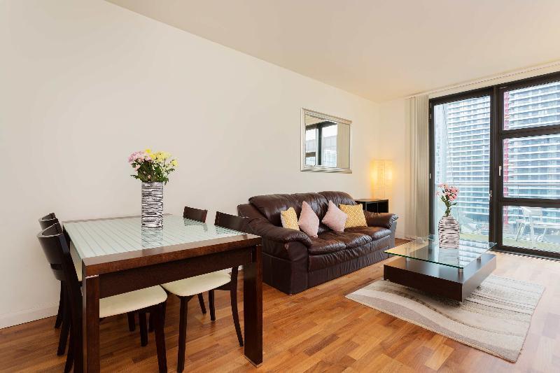 Oyo Home Canary Wharf London Exterior foto